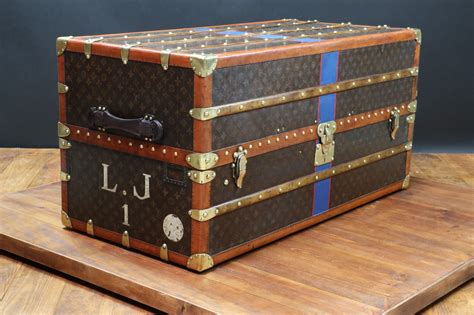 louis vuitton original trunk blue and red striped canvas|louis vuitton original trunk.